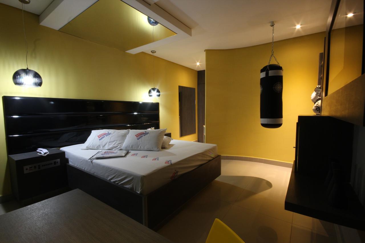Hotel Happy Night (Adults Only) Cotia  Zewnętrze zdjęcie