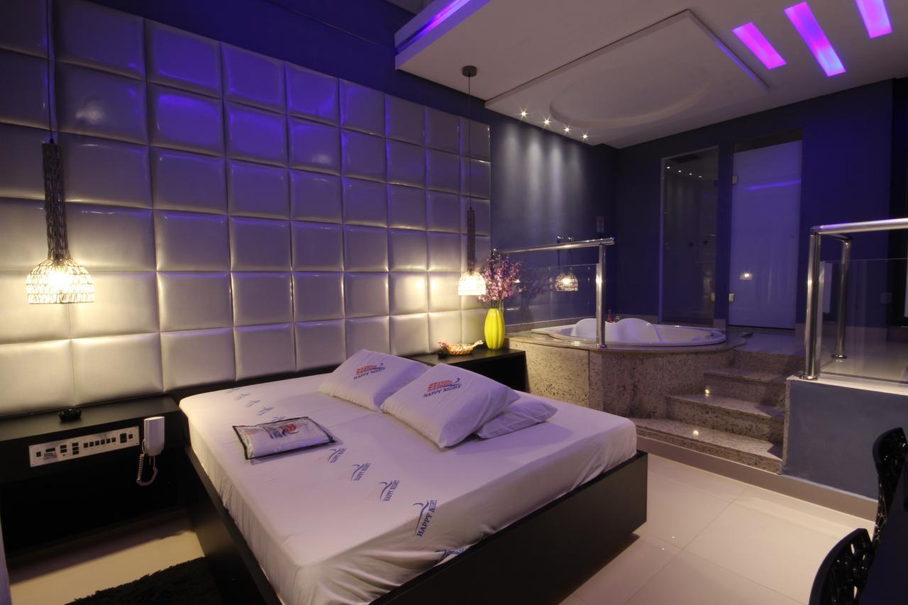 Hotel Happy Night (Adults Only) Cotia  Zewnętrze zdjęcie