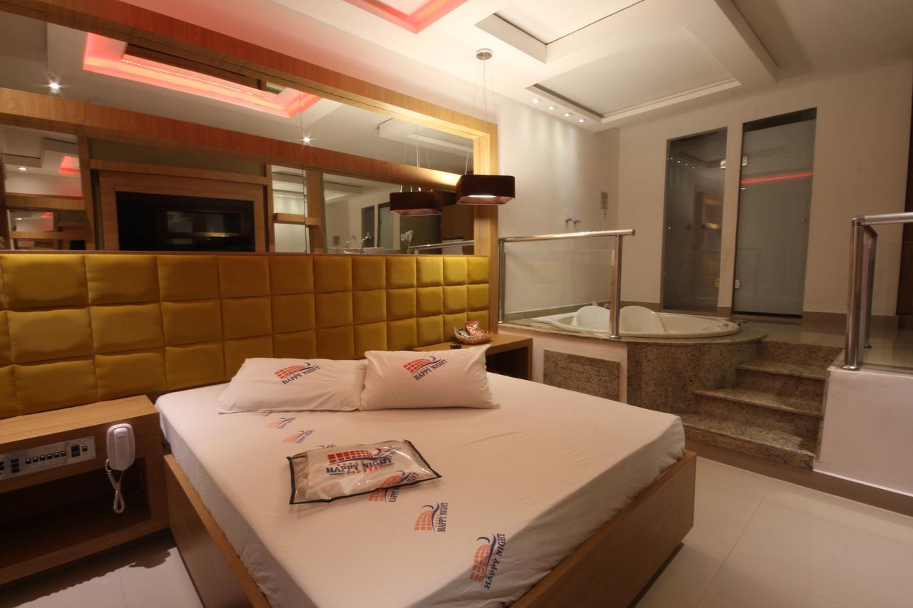 Hotel Happy Night (Adults Only) Cotia  Zewnętrze zdjęcie