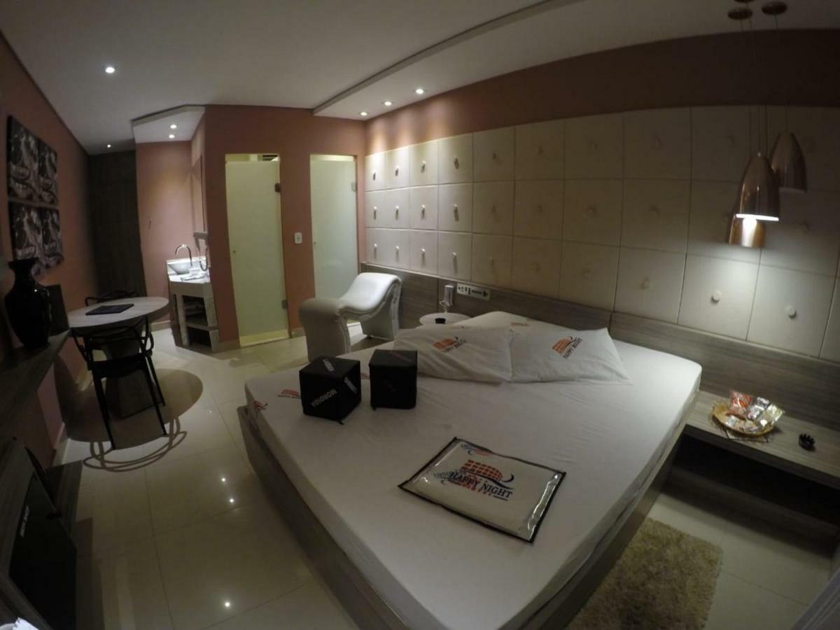 Hotel Happy Night (Adults Only) Cotia  Zewnętrze zdjęcie