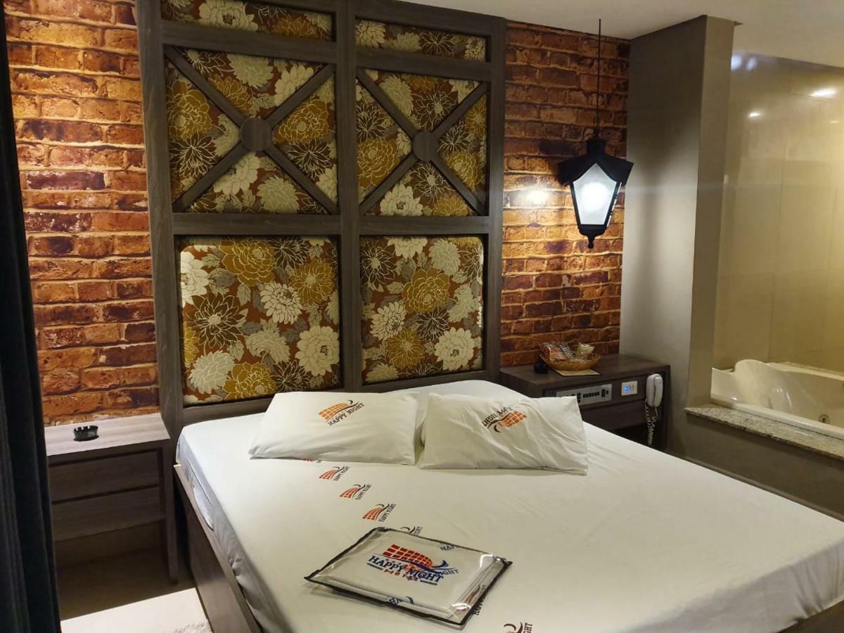 Hotel Happy Night (Adults Only) Cotia  Zewnętrze zdjęcie